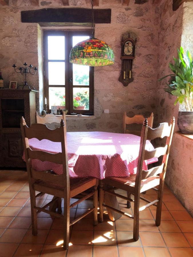 Le Moulin De La Farge B&B Saint-Moreil Екстериор снимка